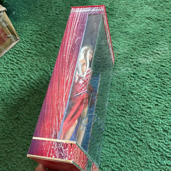 NIB.  NWOT.  Barbie diva collection.  Red hot.  Collectors item. - Picture 5 of 6